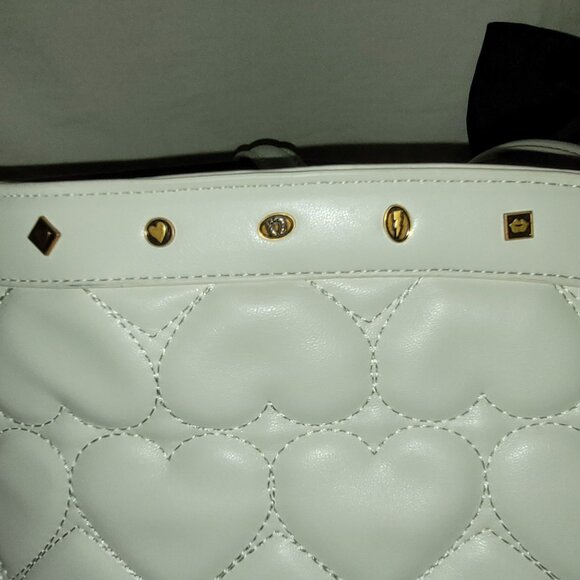 NWOT Betsey Johnson Women's Icon Stud  Off White Tote Bag w/Removable Black Bow - Picture 12 of 15